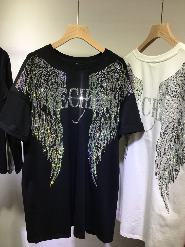 L-4XL Oversize Rhinestone Ange - Women Streetwear Brand recension och pris